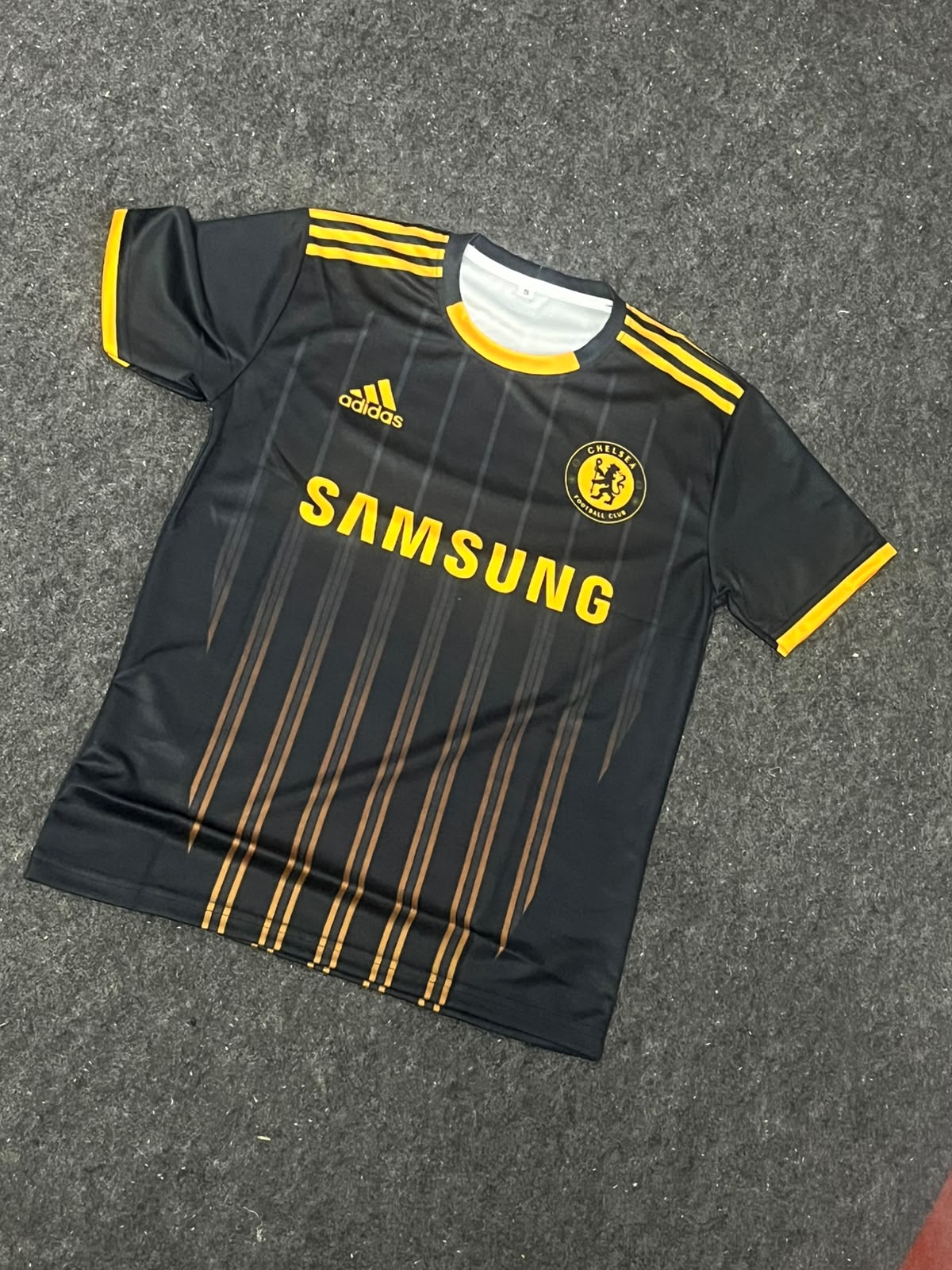Chelsea FC Away/Third kit 2010–2011 Number 11 Drogba ( SUBLIMATION )
